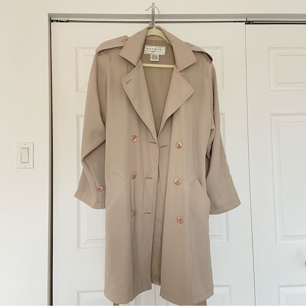 VINTAGE Beige Belted Trench Coat -Size 7 - Picture 8 of 10